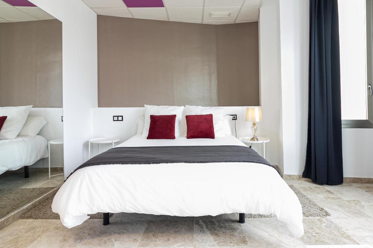 Saenz Suites Gallery By Bossh! Apartments Málaga Extérieur photo