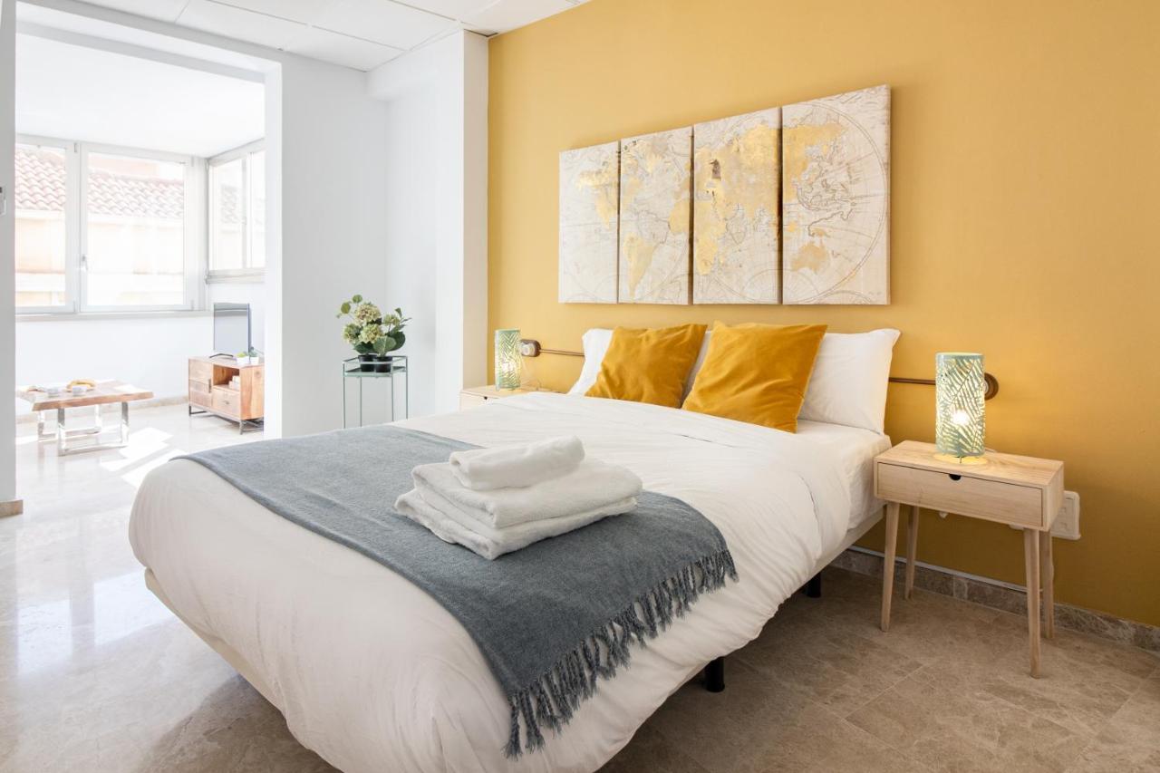 Saenz Suites Gallery By Bossh! Apartments Málaga Extérieur photo