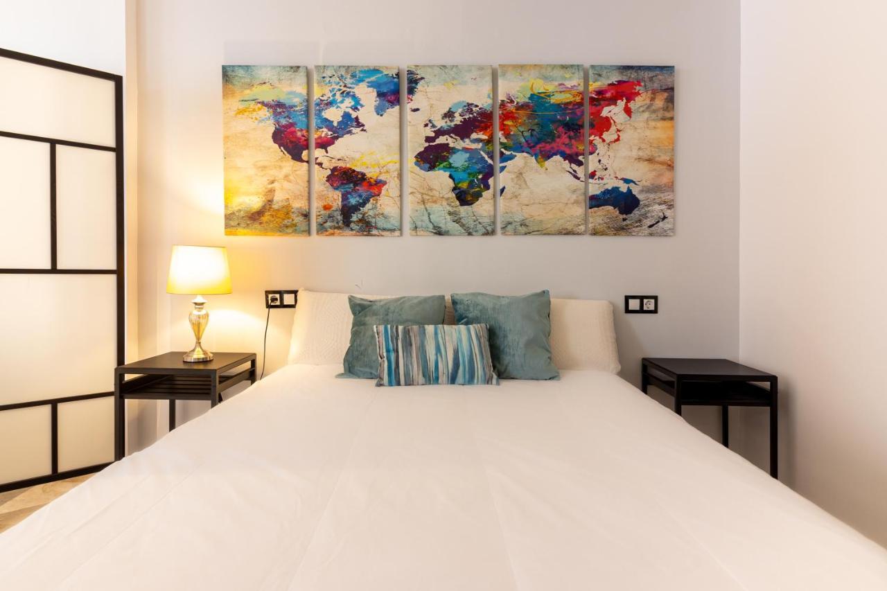 Saenz Suites Gallery By Bossh! Apartments Málaga Extérieur photo