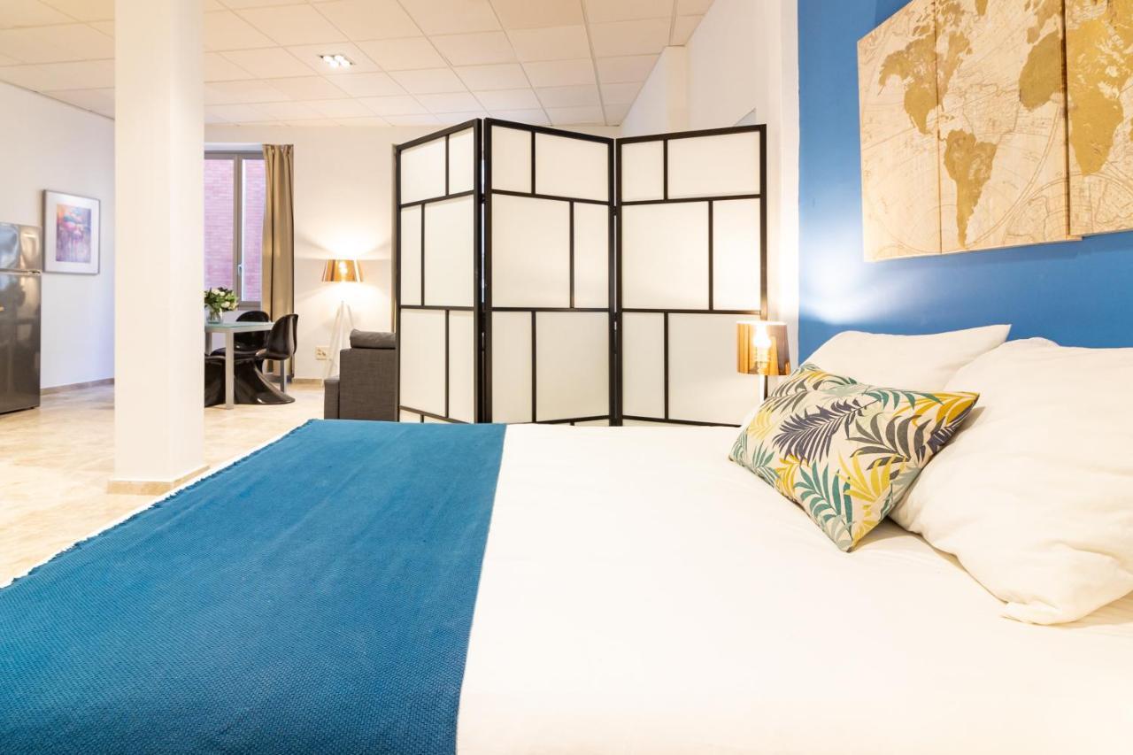 Saenz Suites Gallery By Bossh! Apartments Málaga Extérieur photo