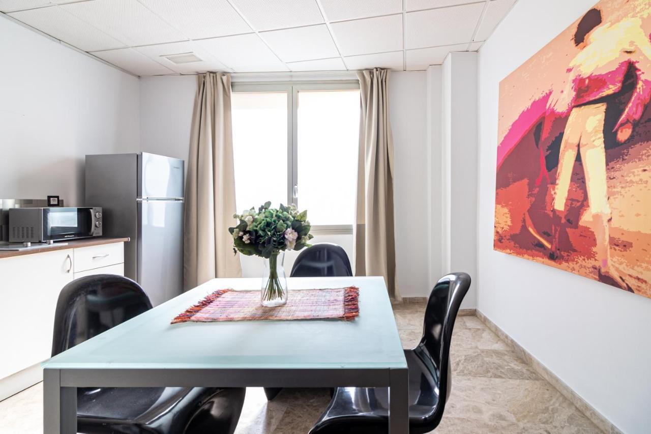 Saenz Suites Gallery By Bossh! Apartments Málaga Extérieur photo