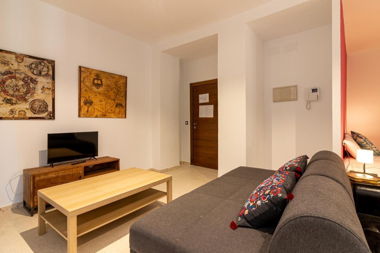 Saenz Suites Gallery By Bossh! Apartments Málaga Extérieur photo