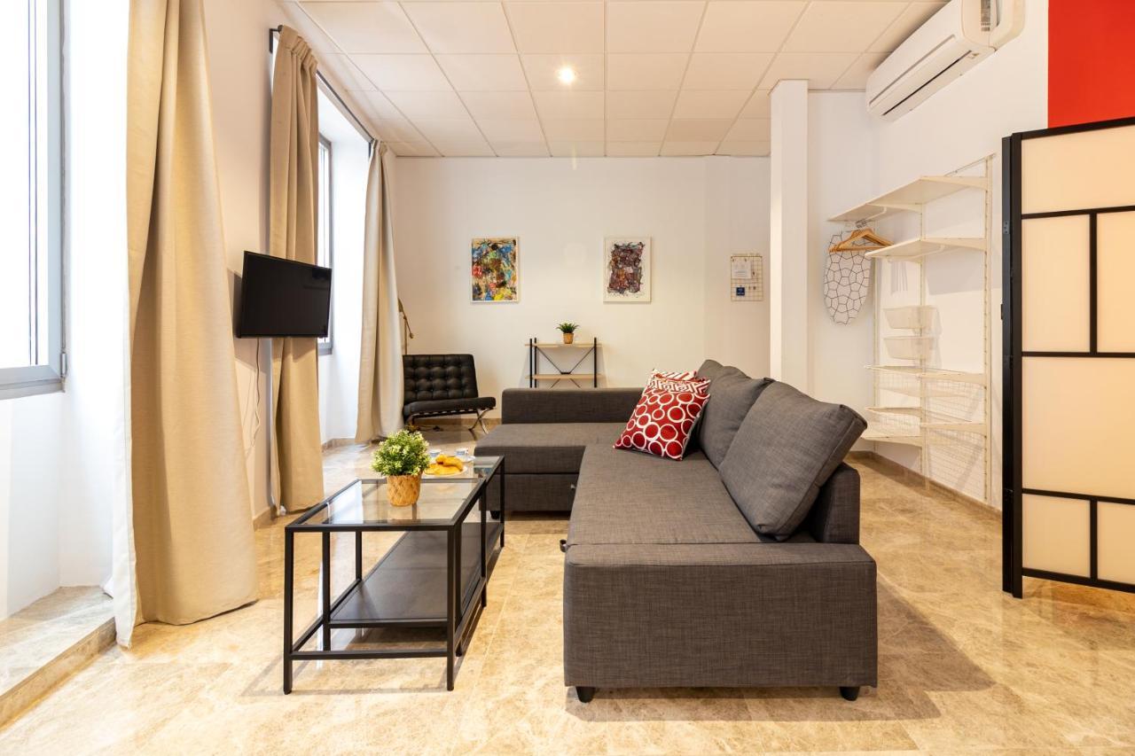 Saenz Suites Gallery By Bossh! Apartments Málaga Extérieur photo