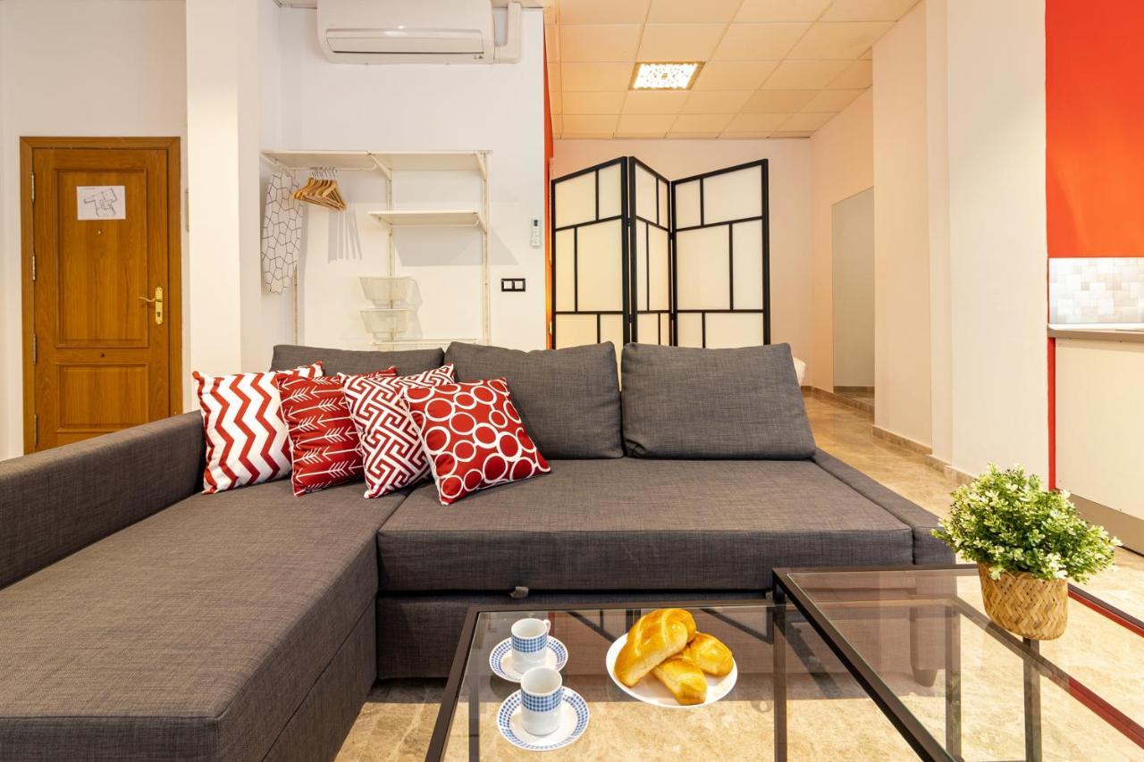 Saenz Suites Gallery By Bossh! Apartments Málaga Extérieur photo