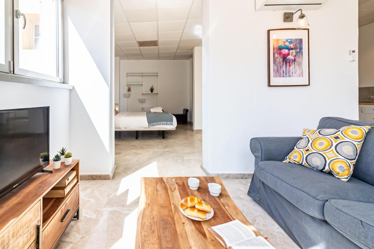 Saenz Suites Gallery By Bossh! Apartments Málaga Extérieur photo