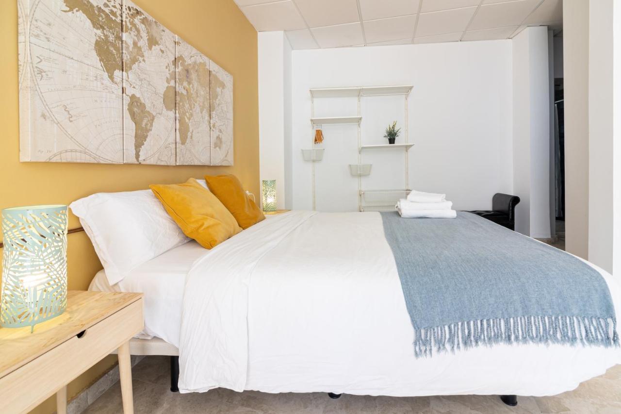 Saenz Suites Gallery By Bossh! Apartments Málaga Extérieur photo